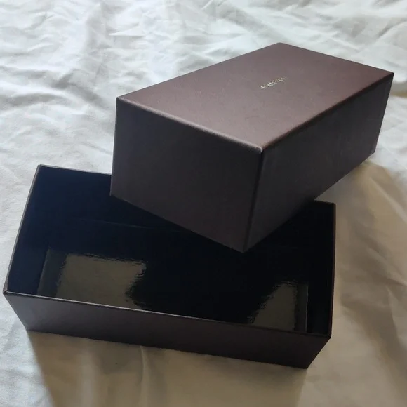 Tom Ford empty box - Picture 2 of 2